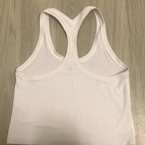 Cropped white lululemon tank - Picture 2 of 2